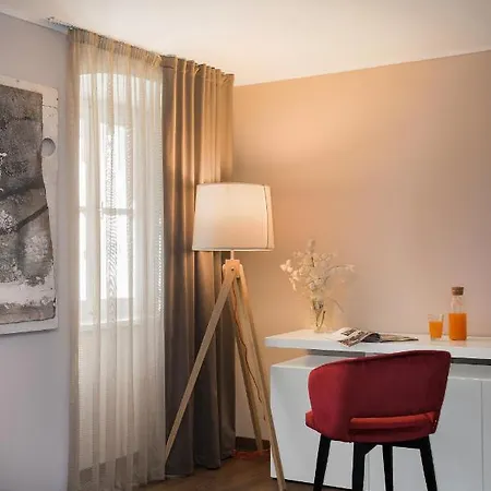 Boutique Mirabilis * سكرادين