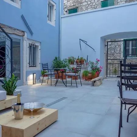 Διαμέρισμα Boutique Mirabilis